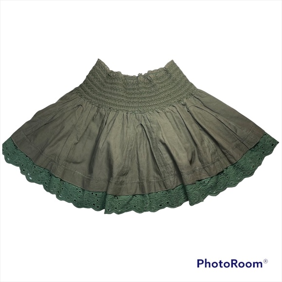 Olive green circle mini skirt with eyelet trim size S - Picture 7 of 9